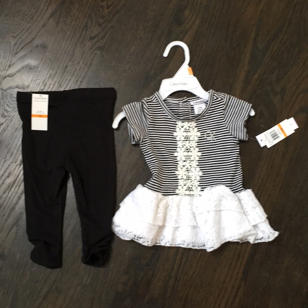 Calvin Klein black & white girls 2 pc set 12M